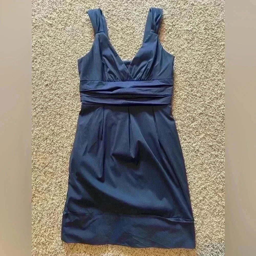 BCBG Women’s Maxazria Party Dress Navy Blue size 4